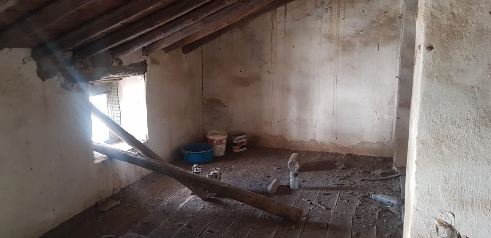 5 bedroom Finca/Country House for sale in Fuente la Lancha - € 18,990 (Ref: 9359905)