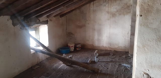 5 bedroom Finca/Country House for sale in Fuente la Lancha - € 18,990 (Ref: 9359905)