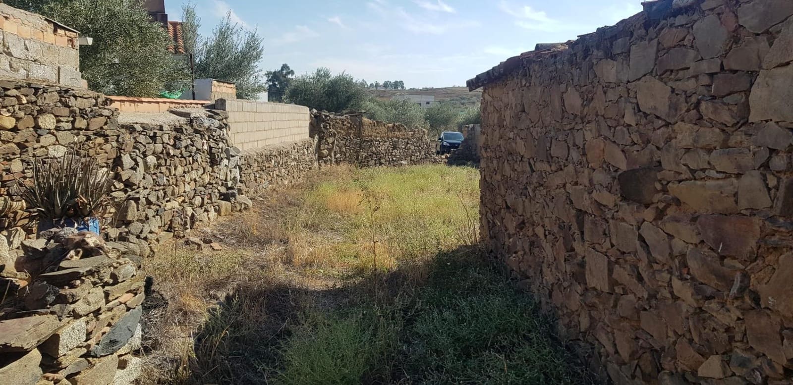 5 bedroom Finca/Country House for sale in Fuente la Lancha - € 18,990 (Ref: 9359905)