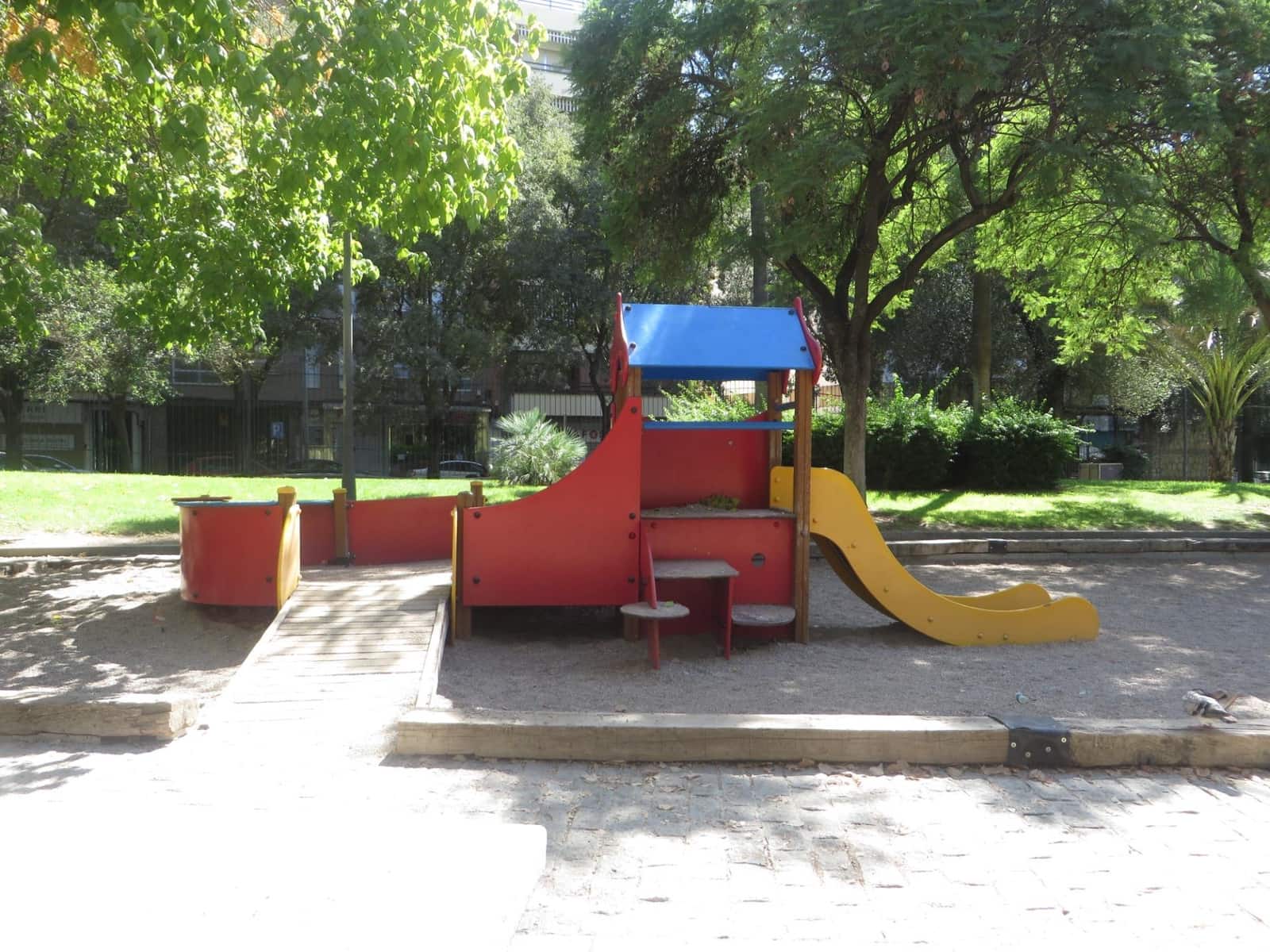 Kaupallinen myytävänä paikassa Cordoba kaupunki - 144 000 € (Ref: 9359908)