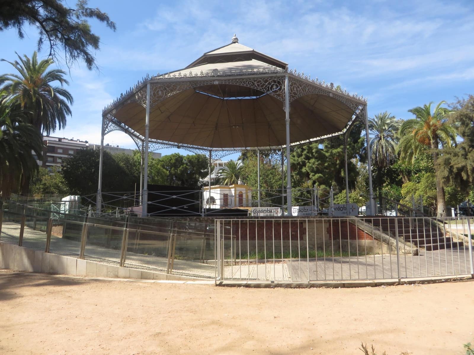 Kaupallinen myytävänä paikassa Cordoba kaupunki - 144 000 € (Ref: 9359908)