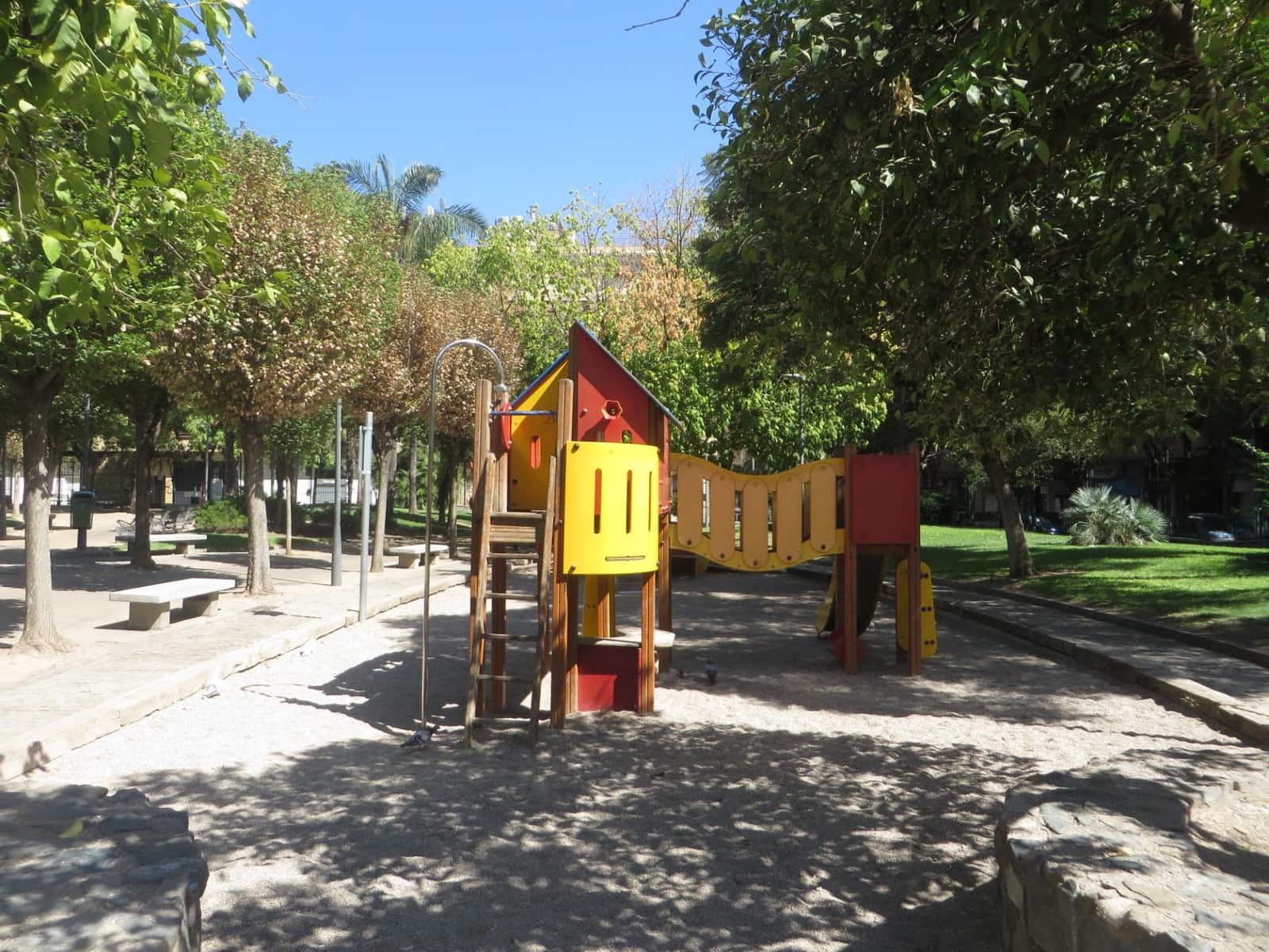 Kaupallinen myytävänä paikassa Cordoba kaupunki - 144 000 € (Ref: 9359908)