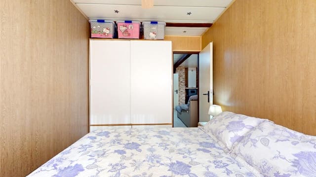 3 soveværelse Villa til salg i Villarrubia, Córdoba by med swimmingpool garage - € 135.000 (Ref: 9359909)