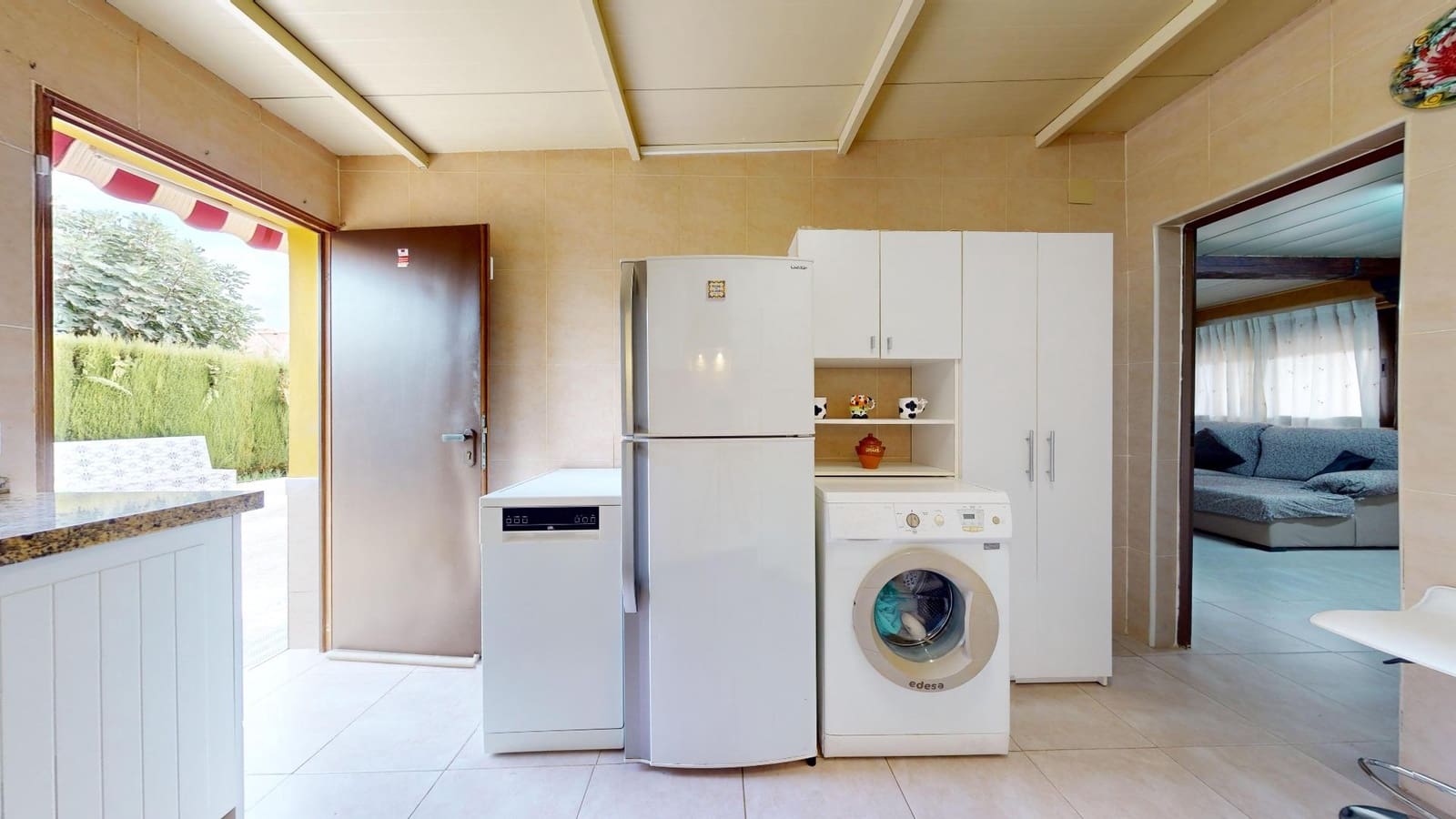 3 slaapkamer Villa te koop in Cordoba stad met zwembad garage - € 135.000 (Ref: 9359909)