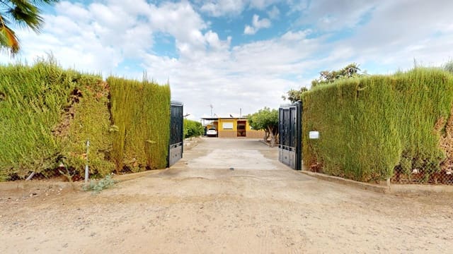 3 soveværelse Villa til salg i Villarrubia, Córdoba by med swimmingpool garage - € 135.000 (Ref: 9359909)