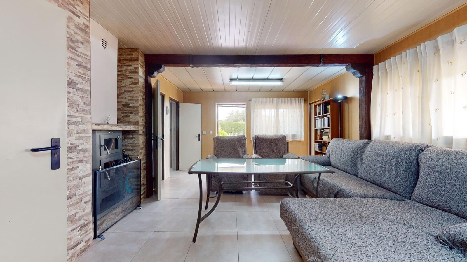 3 slaapkamer Villa te koop in Cordoba stad met zwembad garage - € 135.000 (Ref: 9359909)