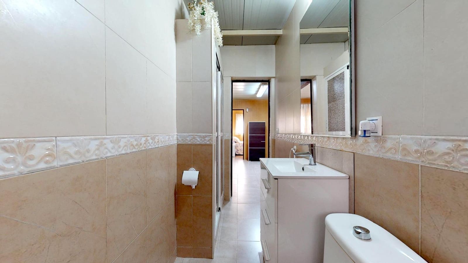 3 slaapkamer Villa te koop in Cordoba stad met zwembad garage - € 135.000 (Ref: 9359909)