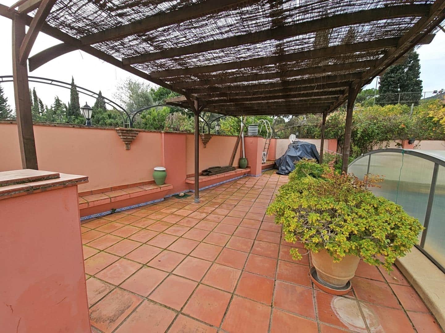 8 soveværelse Villa til salg i Cordoba by med swimmingpool - € 790.000 (Ref: 9359911)