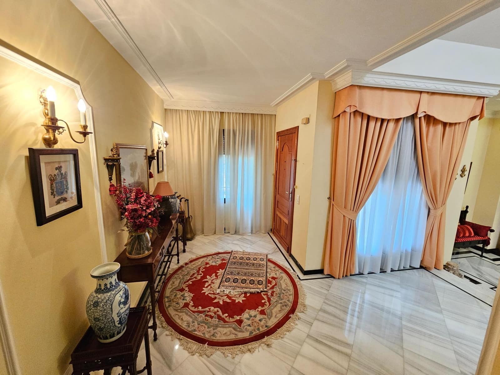 8 soveværelse Villa til salg i Cordoba by med swimmingpool - € 790.000 (Ref: 9359911)