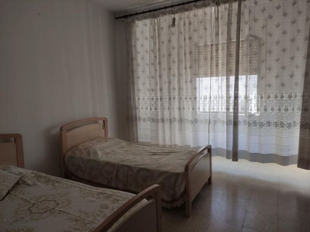 7 soveværelse Villa til salg i Almodóvar del Río med garage - € 139.000 (Ref: 9359916)