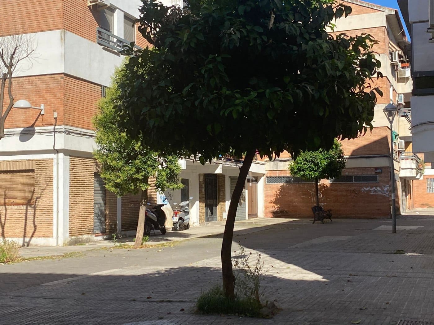 Kaupallinen myytävänä paikassa Cordoba kaupunki - 60 000 € (Ref: 9359919)