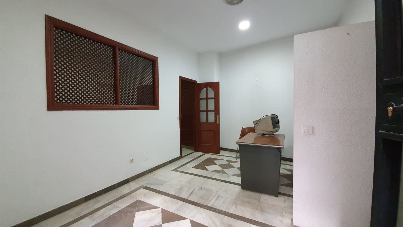 Commercieel te koop in Cordoba stad - € 89.000 (Ref: 9359921)