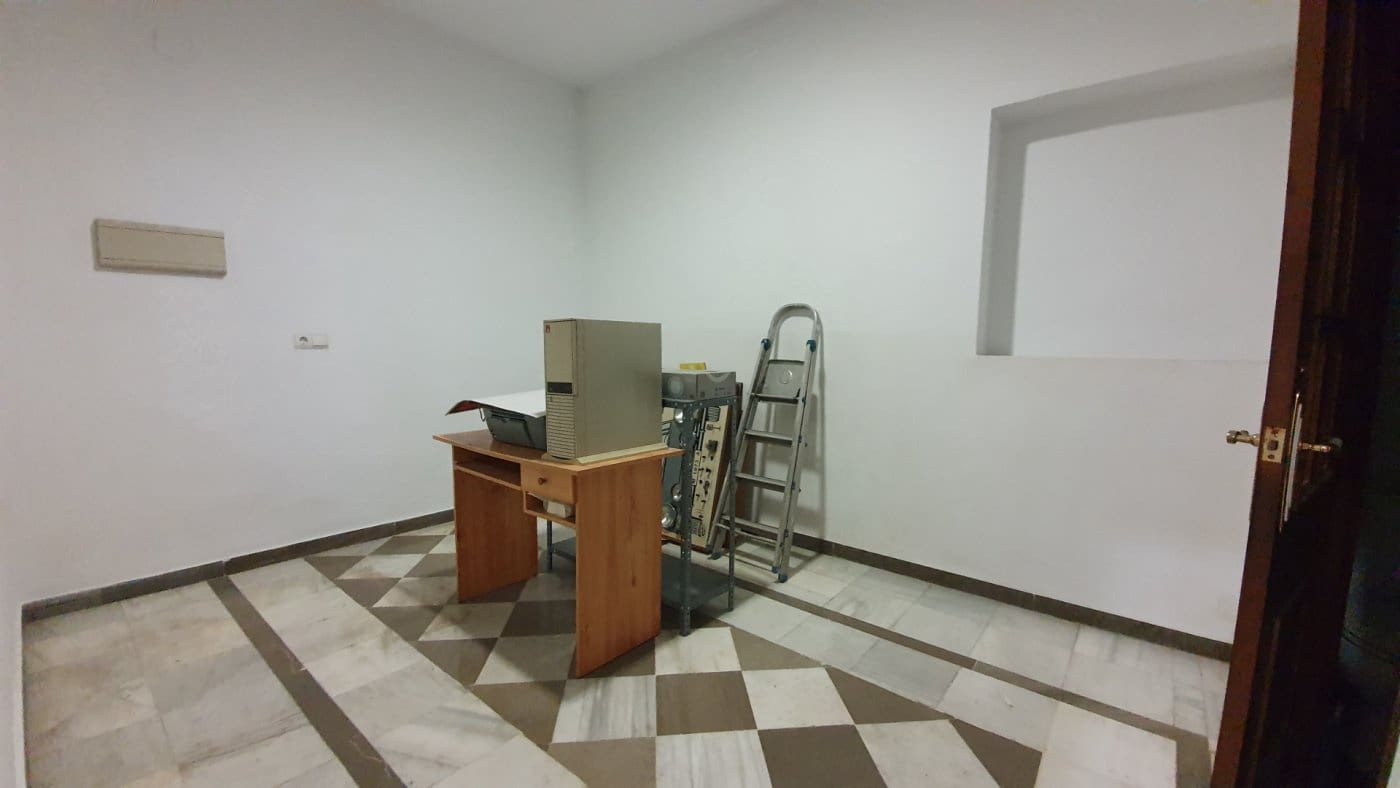 Commercieel te koop in Cordoba stad - € 89.000 (Ref: 9359921)