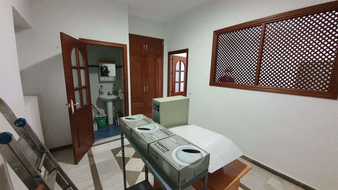 Commercieel te koop in Cordoba stad - € 89.000 (Ref: 9359921)