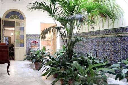 8 soveværelse Byhus til salg i Cordoba by med garage - € 1.295.000 (Ref: 9359923)