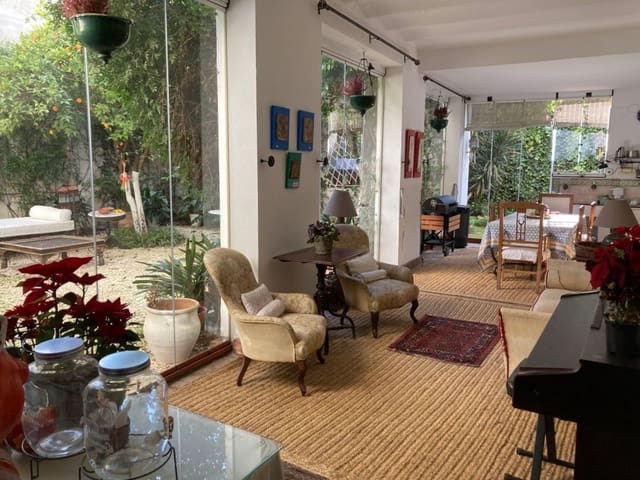 8 soveværelse Byhus til salg i Córdoba by med garage - € 1.295.000 (Ref: 9359923)