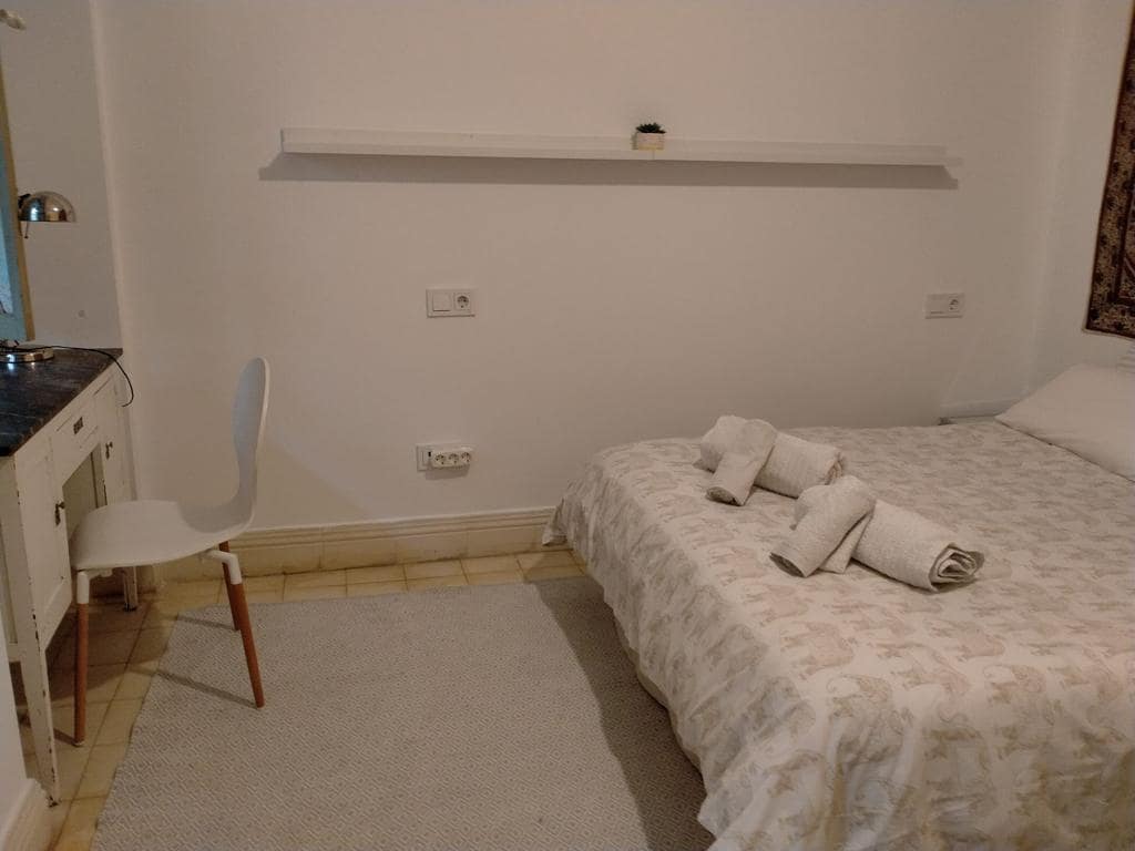 8 soveværelse Byhus til salg i Cordoba by med garage - € 1.295.000 (Ref: 9359923)