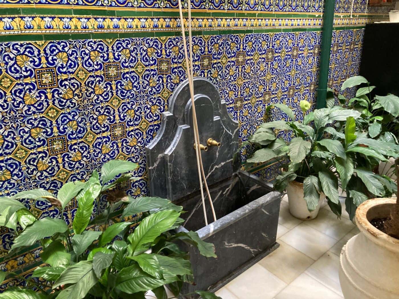 8 soveværelse Byhus til salg i Cordoba by med garage - € 1.295.000 (Ref: 9359923)