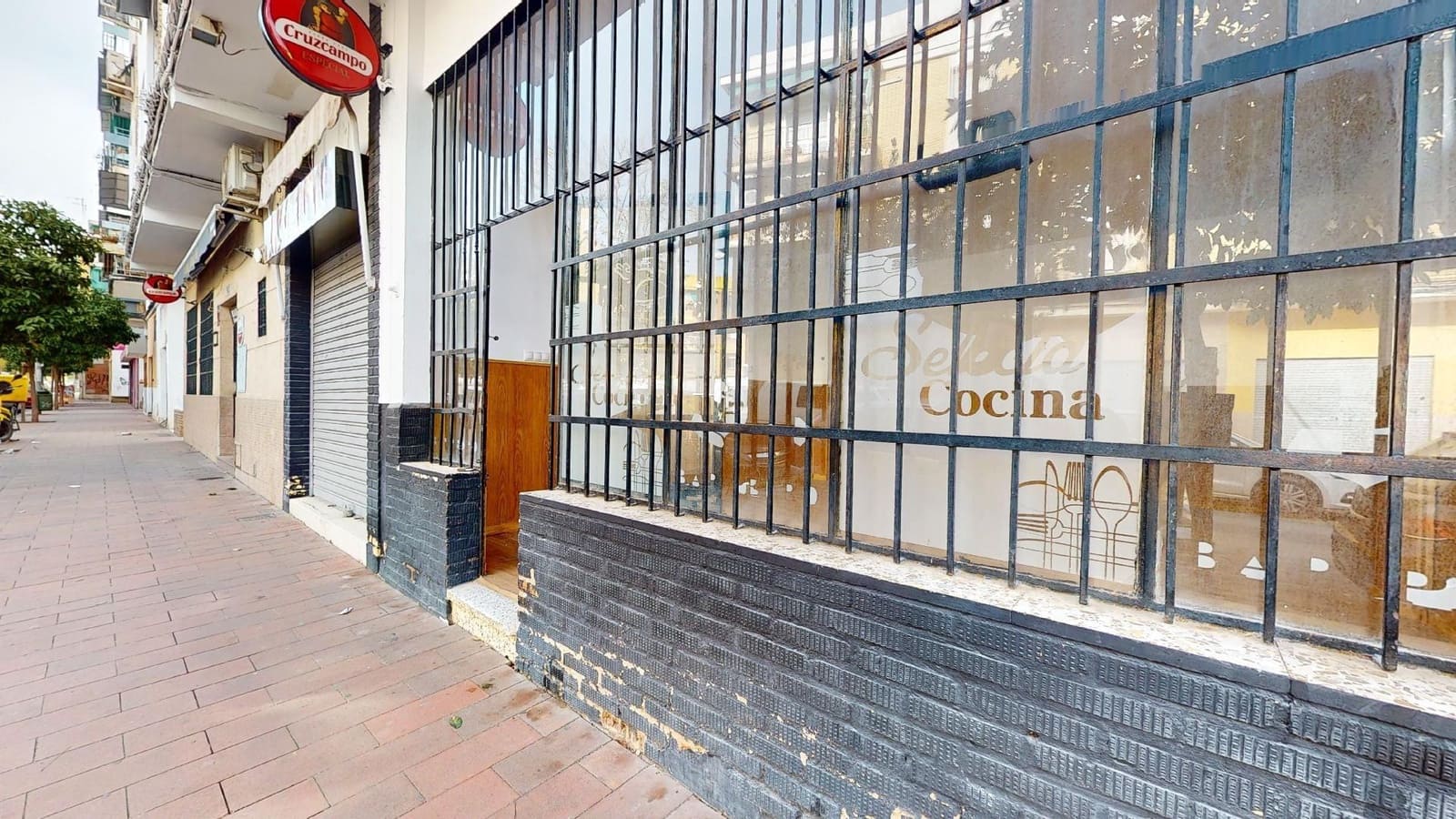 Kaupallinen myytävänä paikassa Cordoba kaupunki - 42 000 € (Ref: 9359926)