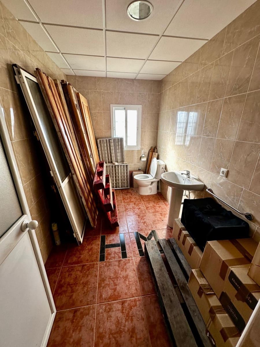 Business for sale in Fuente Obejuna - € 280,000 (Ref: 9359928)