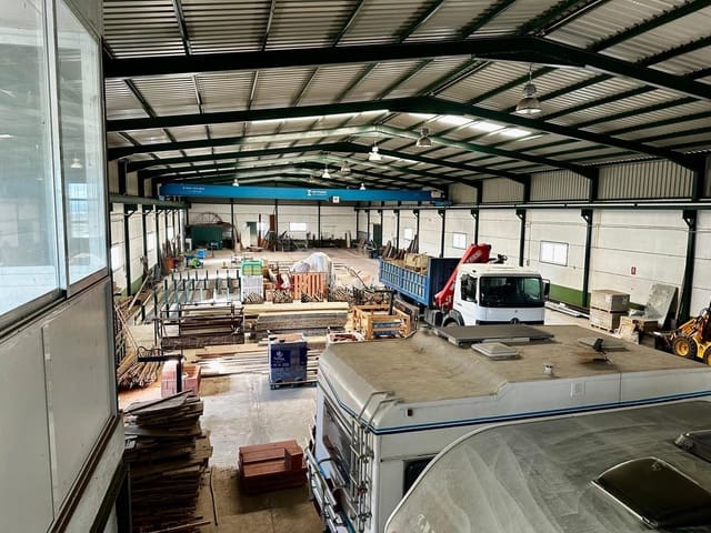 Business for sale in Fuente Obejuna - € 280,000 (Ref: 9359928)