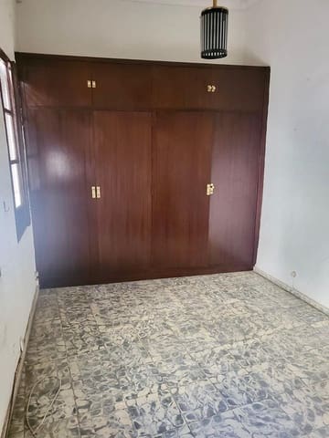 10 soveværelse Byhus til salg i Córdoba by - € 269.900 (Ref: 9359931)