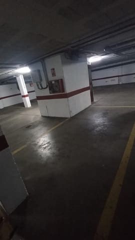 Garage till salu i Córdoba stad - 12 000 € (Ref: 9359932)