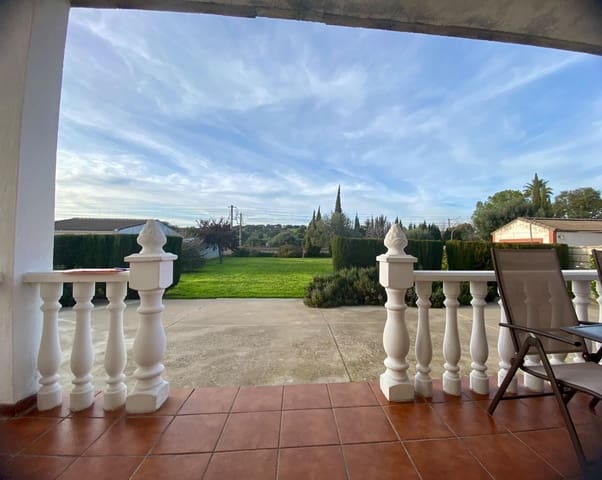 4 slaapkamer Villa te koop in Córdoba stad met garage - € 265.200 (Ref: 9359933)