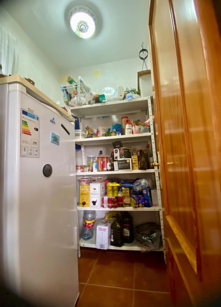 4 slaapkamer Villa te koop in Cordoba stad met garage - € 265.200 (Ref: 9359933)