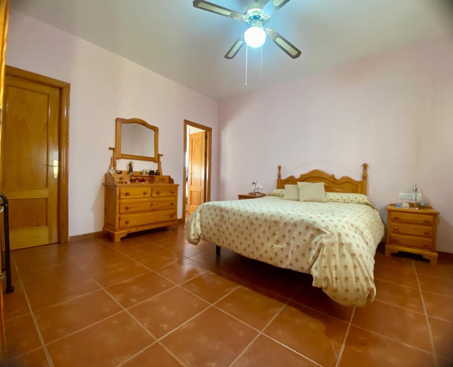 4 slaapkamer Villa te koop in Cordoba stad met garage - € 265.200 (Ref: 9359933)