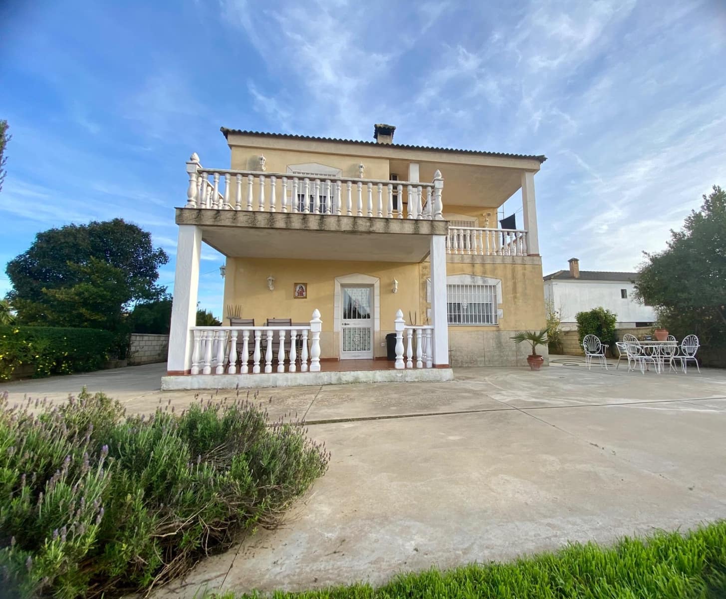 4 slaapkamer Villa te koop in Cordoba stad met garage - € 265.200 (Ref: 9359933)