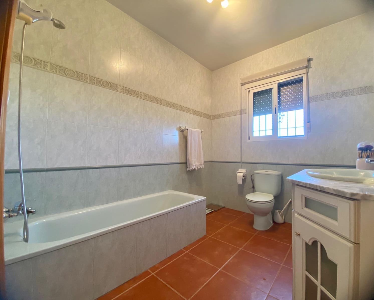 4 slaapkamer Villa te koop in Cordoba stad met garage - € 265.200 (Ref: 9359933)