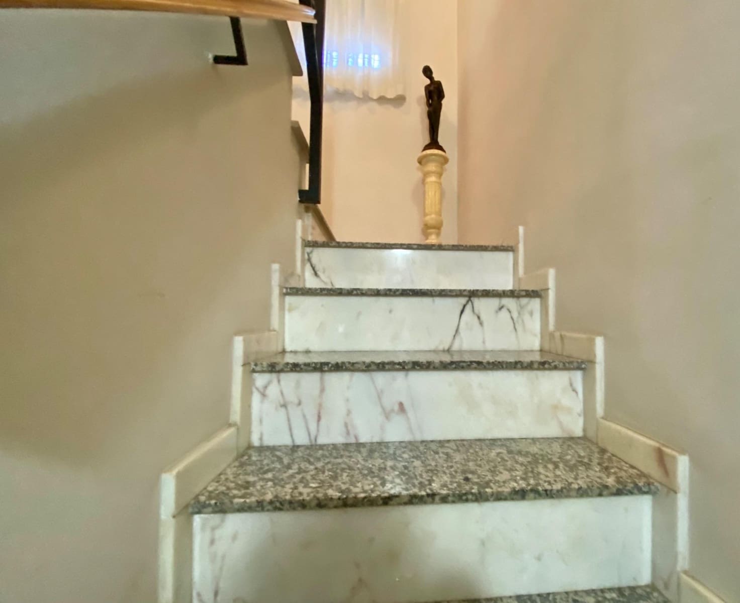 4 slaapkamer Villa te koop in Cordoba stad met garage - € 265.200 (Ref: 9359933)