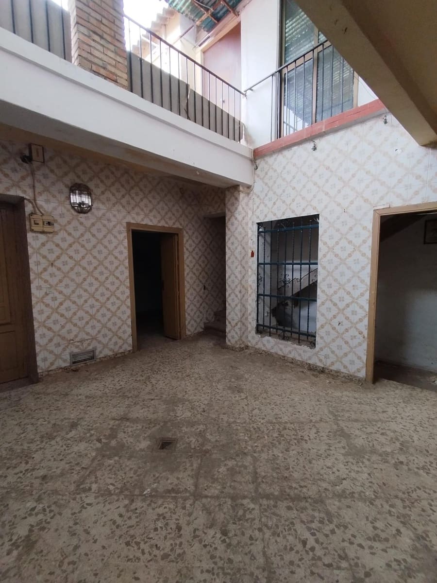 7 bedroom Townhouse for sale in Cordoba city - € 169,000 (Ref: 9359935)