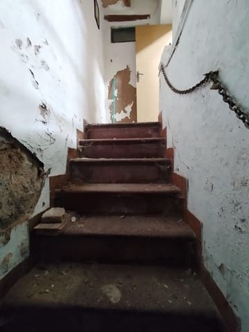 7 soveværelse Byhus til salg i Córdoba by - € 169.000 (Ref: 9359935)