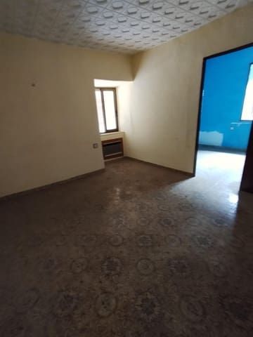 7 soveværelse Byhus til salg i Córdoba by - € 169.000 (Ref: 9359935)