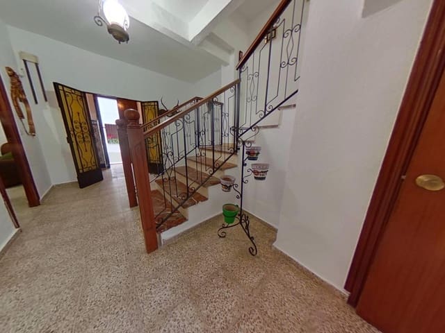 5 makuuhuone Rivitalo myytävänä paikassa Almodóvar del Río - 125 000 € (Ref: 9359937)