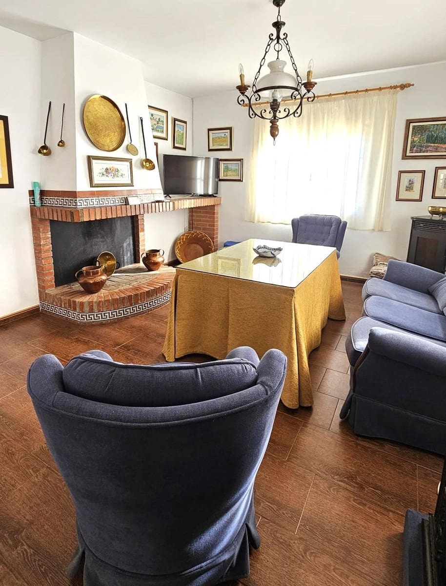 3 Zimmer Villa zu verkaufen in Villaviciosa de Cordoba mit Pool Garage - 195.000 € (Ref: 9359939)