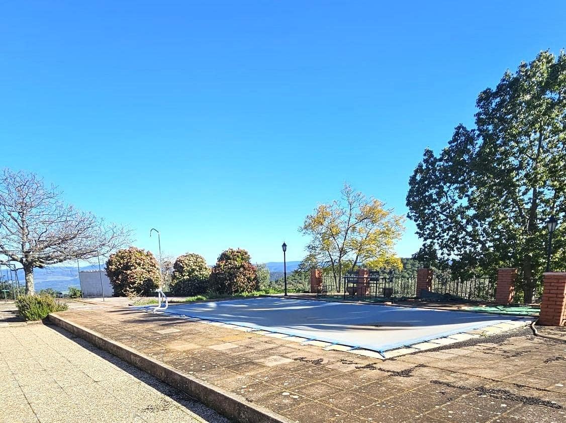 3 Zimmer Villa zu verkaufen in Villaviciosa de Cordoba mit Pool Garage - 195.000 € (Ref: 9359939)