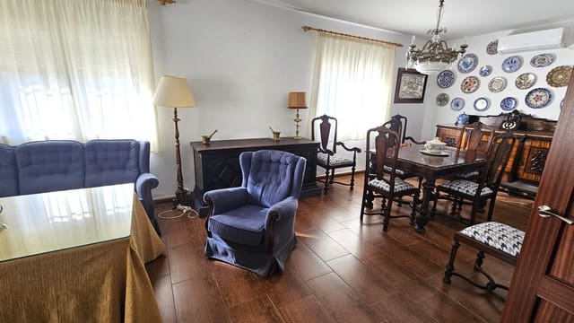 3 Zimmer Villa zu verkaufen in Villaviciosa de Córdoba mit Pool Garage - 195.000 € (Ref: 9359939)