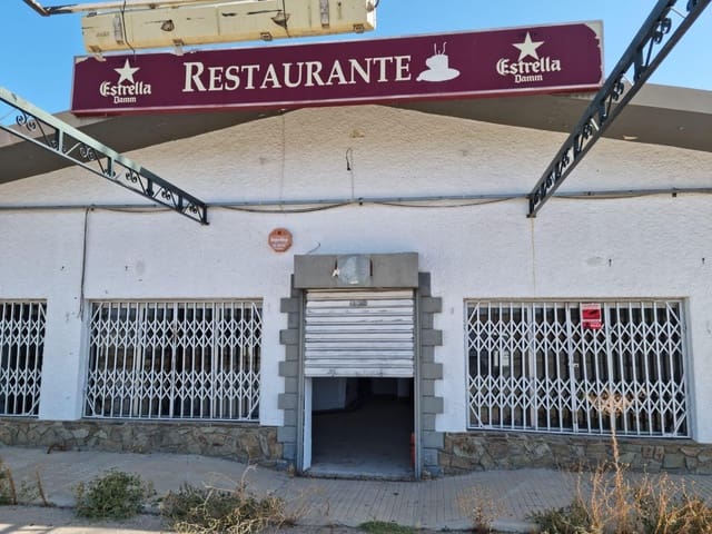 Yritys myytävänä paikassa Alcolea, Córdoba kaupunki - 125 000 € (Ref: 9359940)