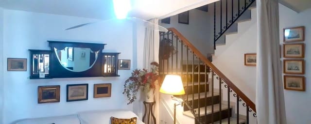 5 soverom Hus til salgs i San Lorenzo, Córdoba by - € 245 000 (Ref: 9359941)