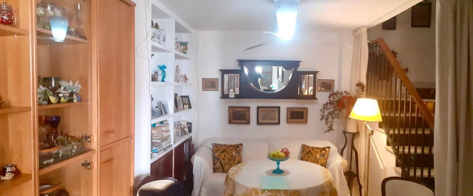 Casa de 5 habitaciones en Córdoba ciudad en venta - 245.000 € (Ref: 9359941)