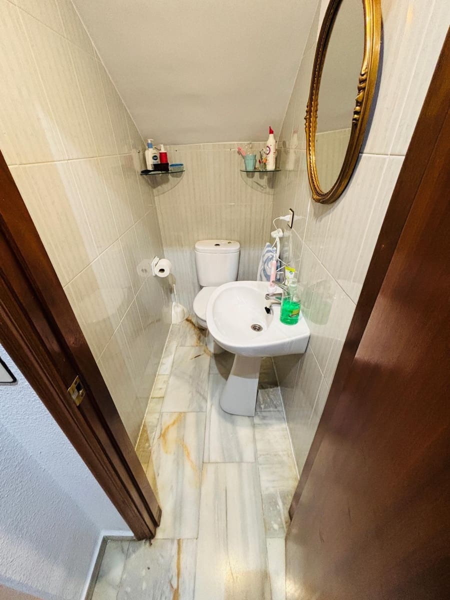 5 soverom Hus til salgs i Cordoba by - € 245 000 (Ref: 9359941)