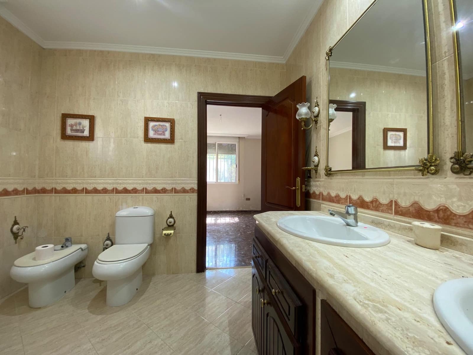 7 soverom Villa til salgs i Cordoba by med svømmebasseng garasje - € 430 000 (Ref: 9359943)