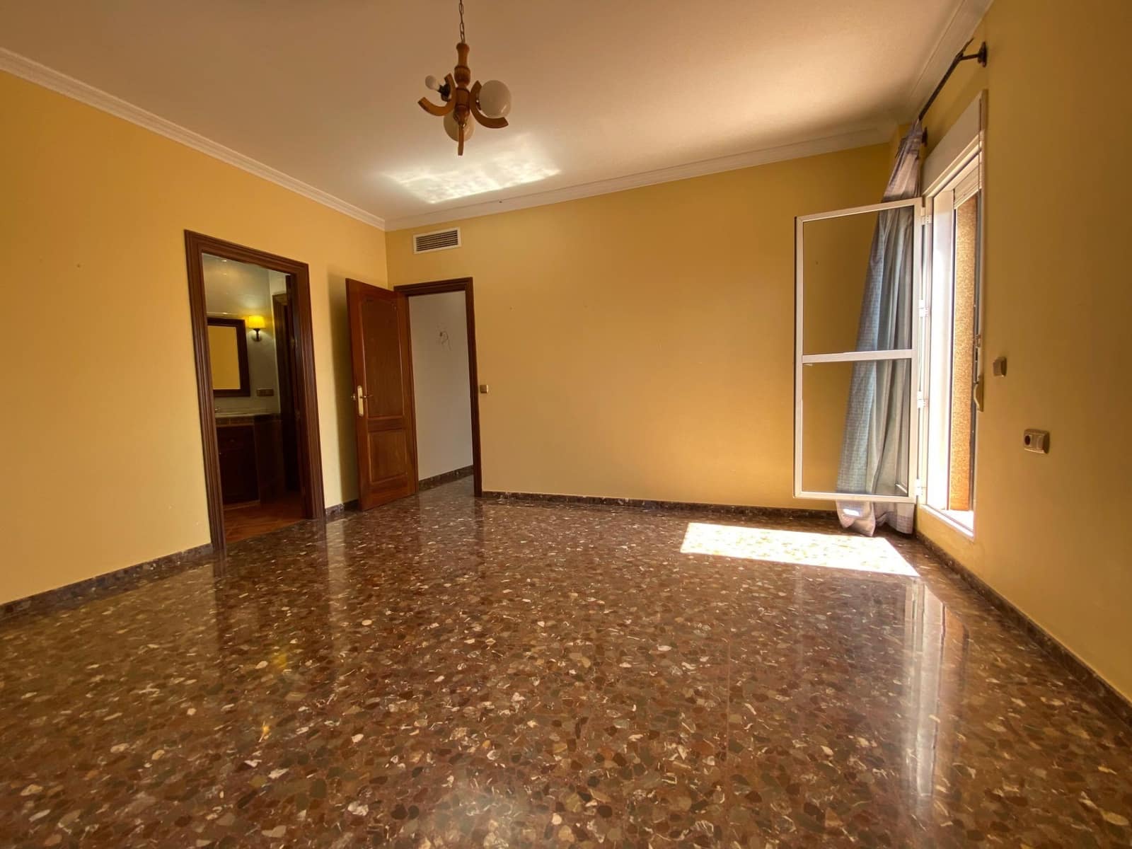 7 chambre Villa/Maison à vendre à Cordoue ville avec piscine garage - 399 000 € (Ref: 9359943)