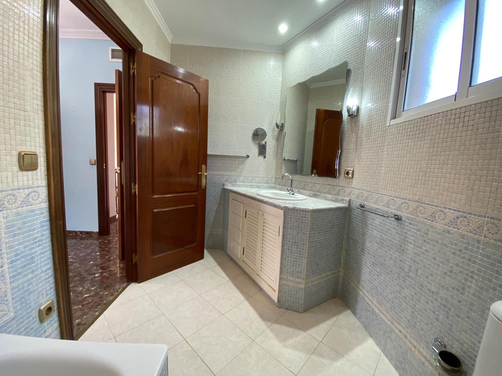 7 chambre Villa/Maison à vendre à Cordoue ville avec piscine garage - 399 000 € (Ref: 9359943)