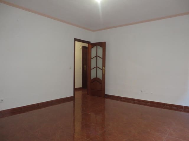 3 camera da letto Appartamento in vendita in Fuensantilla-Edisol, Cordova città con garage - 150.000 € (Rif: 9359944)