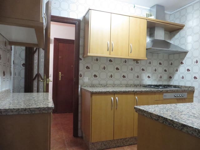 3 camera da letto Appartamento in vendita in Fuensantilla-Edisol, Cordova città con garage - 150.000 € (Rif: 9359944)