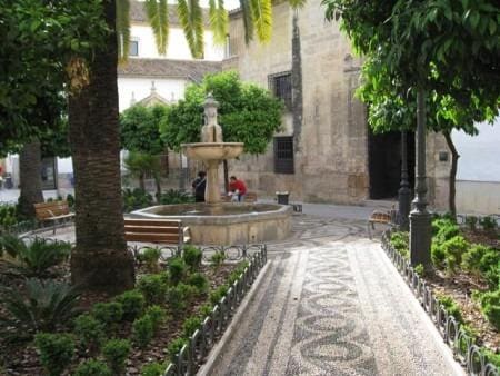 10 soveværelse Byhus til salg i Cordoba by - € 649.000 (Ref: 9359947)